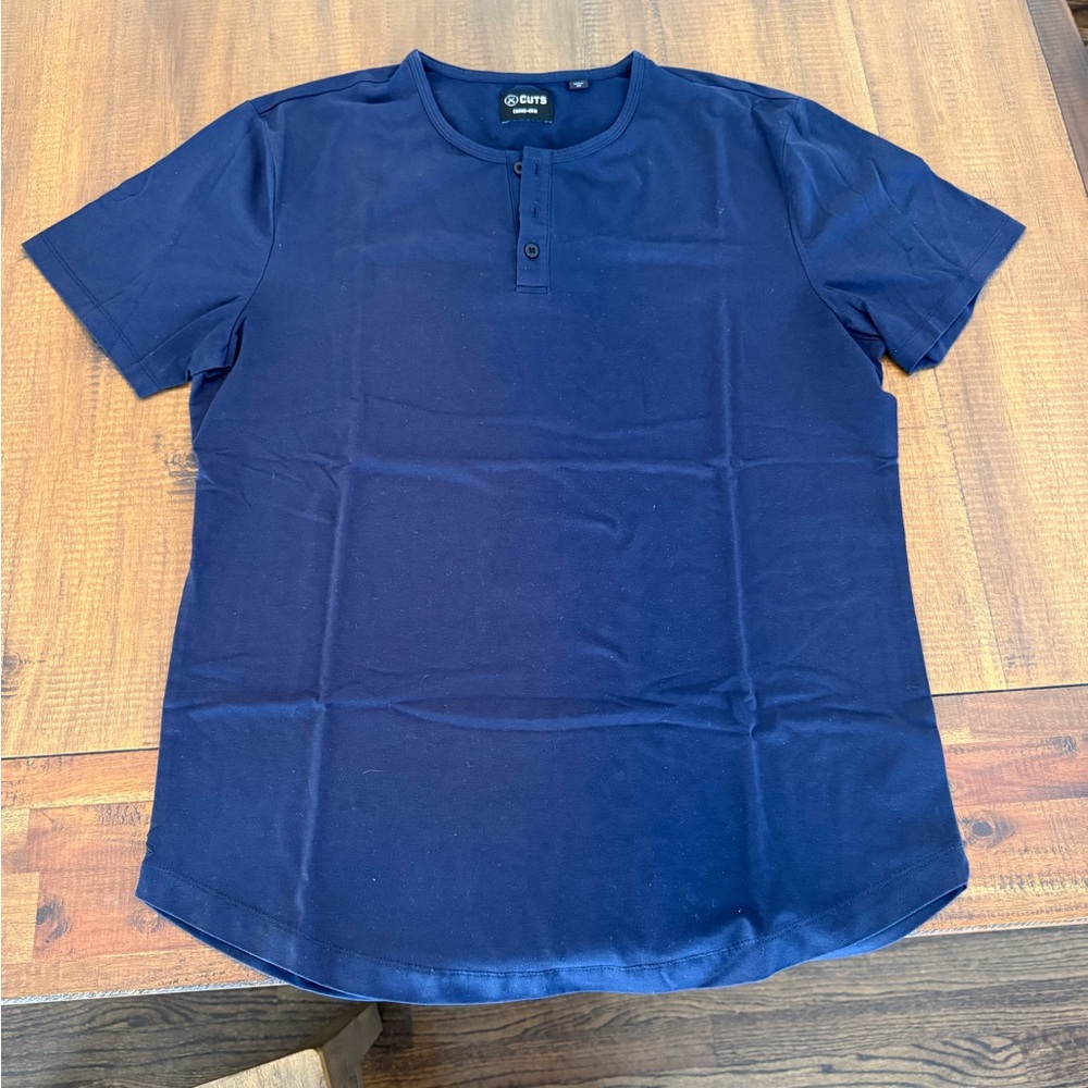 Men’s Cuts Clothing Navy Henley Shirt Size XL